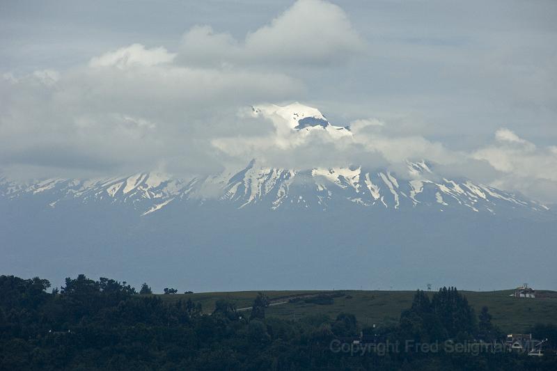 20071219 134927 D2X 4200x2800.jpg - Mount Osorno partially covered by clouds,  from Puerto Varas